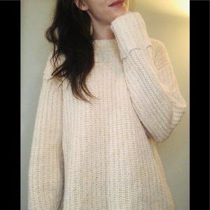 ☼4 for 20$☼ Beige Knit Pullover with slight sparkle